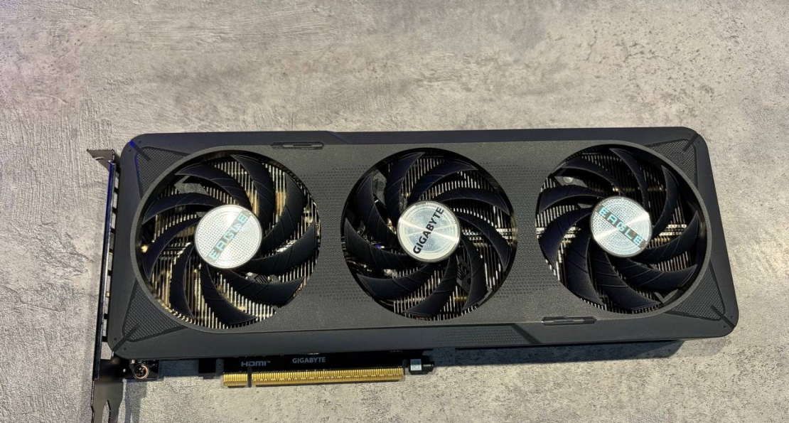 Видеокарта RTX 5060 Gigabyte артефакты, ошибки теста видеопамяти, Фотоотчёт по заказу №00000156